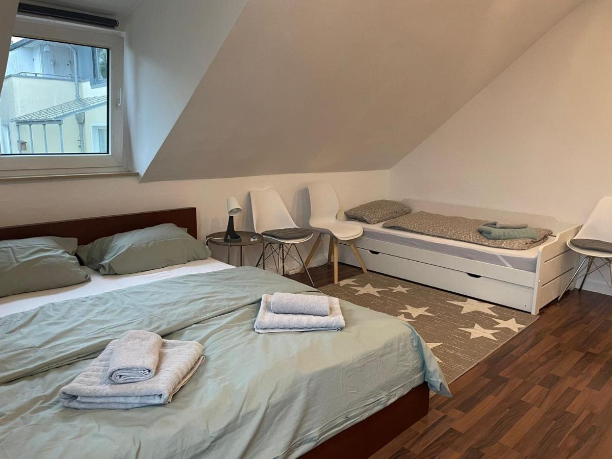 120Qm - 5 Rooms - 2 Bathrooms - Kitchen- Free Parking - Fast Wifi - Yiha Apartment Ганновер Екстер'єр фото