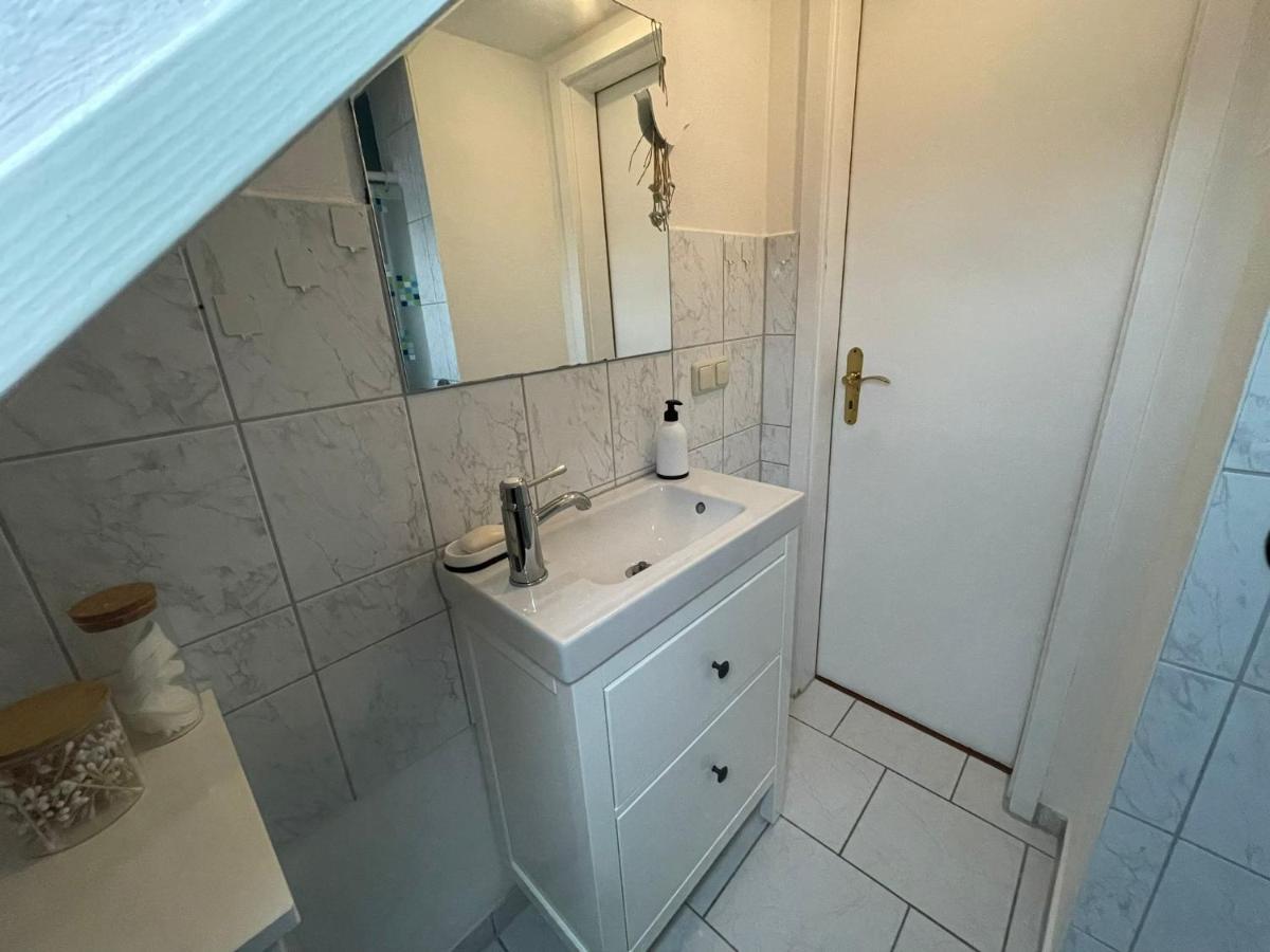 120Qm - 5 Rooms - 2 Bathrooms - Kitchen- Free Parking - Fast Wifi - Yiha Apartment Ганновер Екстер'єр фото